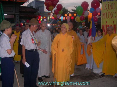 Hình ảnh Đại lễ Phật đản tại chùa Vĩnh Nghiêm
